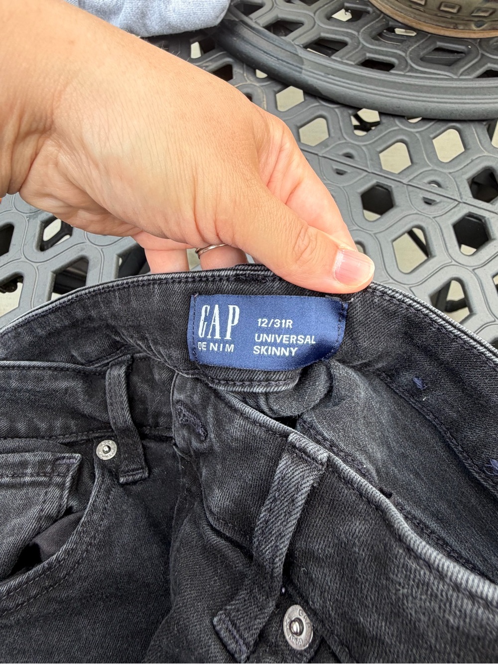 GAP Universal Skinny Jeans in Black Wash
